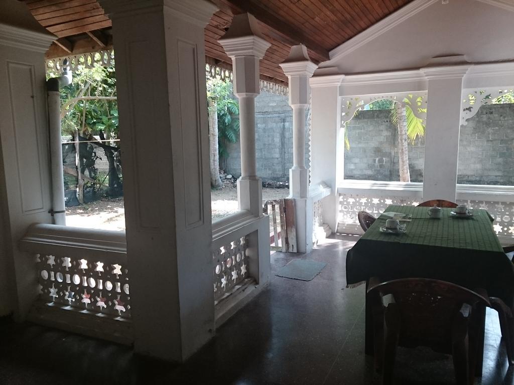 Апартаменты Lal House Хиккадува Экстерьер фото